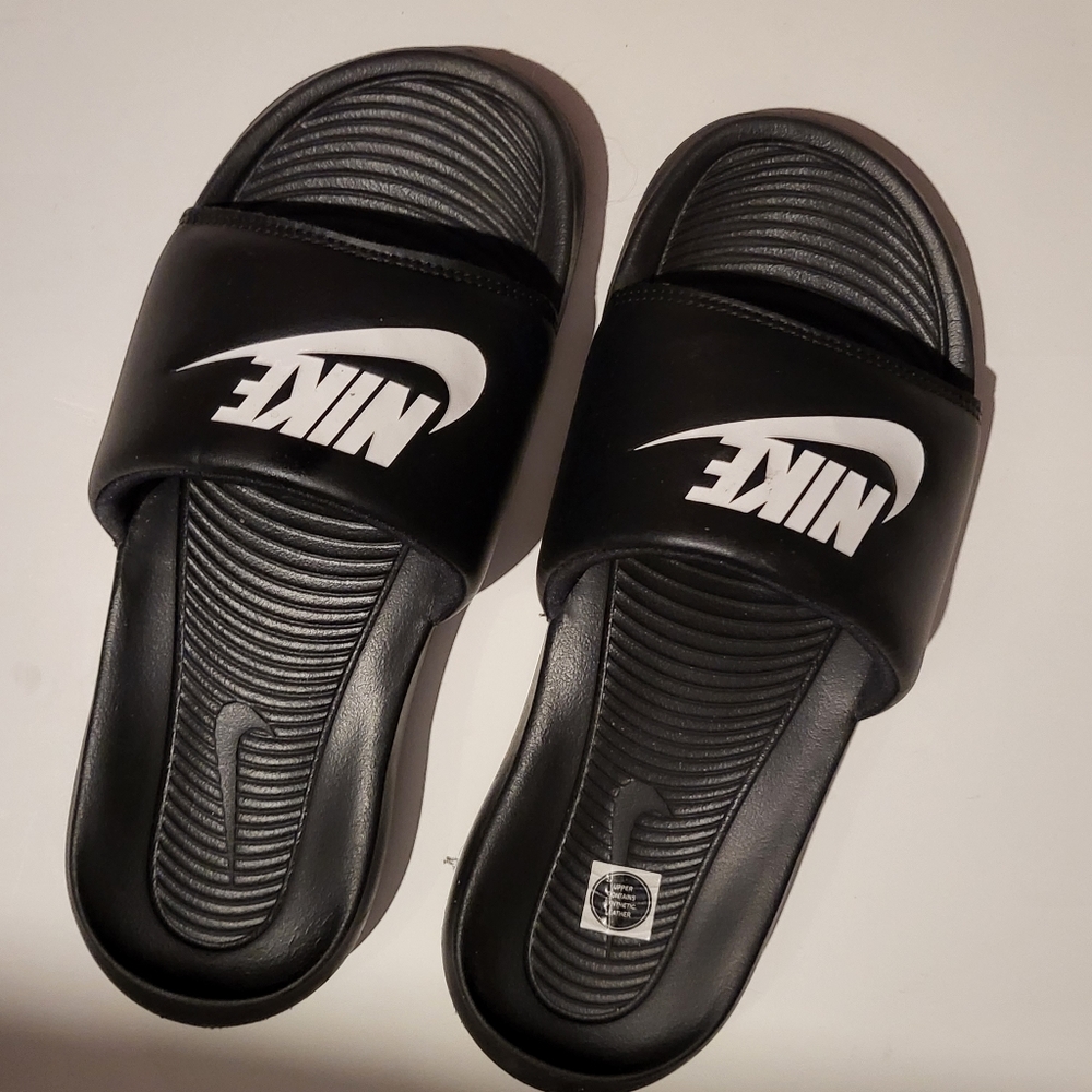 Nike flops